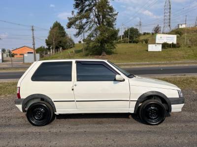 FIAT - UNO - 2010/2011 - Branca - R$ 21.000,00