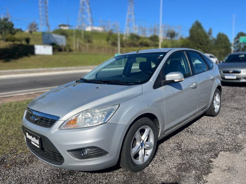 FORD - FOCUS - 2013/2013 - Prata - R$ 43.900,00
