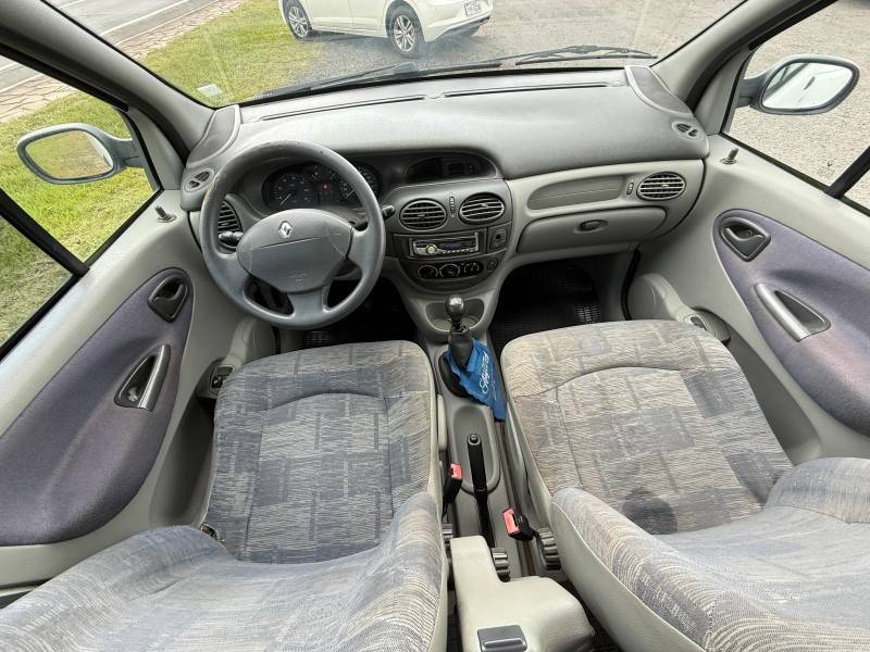 RENAULT - SCÉNIC - 2001/2001 - Branca - R$ 14.900,00