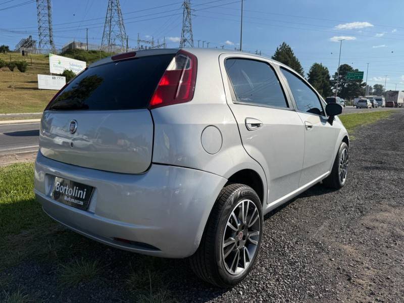 FIAT - PUNTO - 2011/2011 - Prata - R$ 35.900,00