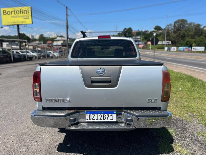 NISSAN - FRONTIER - 2007/2008 - Prata - R$ 76.900,00