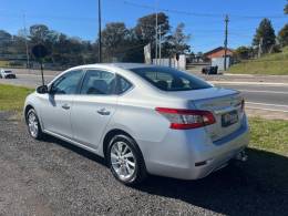 NISSAN - SENTRA - 2013/2014 - Prata - R$ 45.900,00