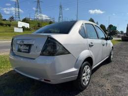FORD - FIESTA - 2013/2014 - Prata - R$ 36.900,00
