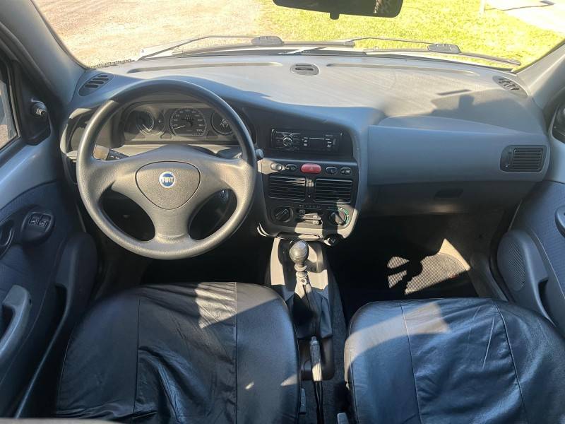 FIAT - PALIO - 2003/2003 - Prata - R$ 18.500,00