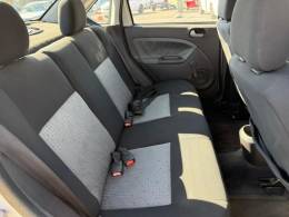 FORD - FIESTA - 2013/2014 - Prata - R$ 36.900,00