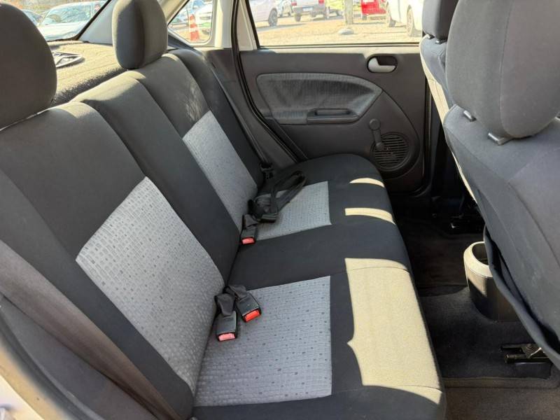 FORD - FIESTA - 2013/2014 - Prata - R$ 36.900,00