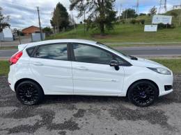 FORD - FIESTA - 2017/2017 - Branca - R$ 52.900,00