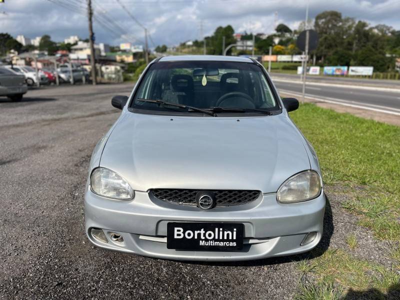 CHEVROLET - CORSA - 2000/2000 - Prata - R$ 14.900,00