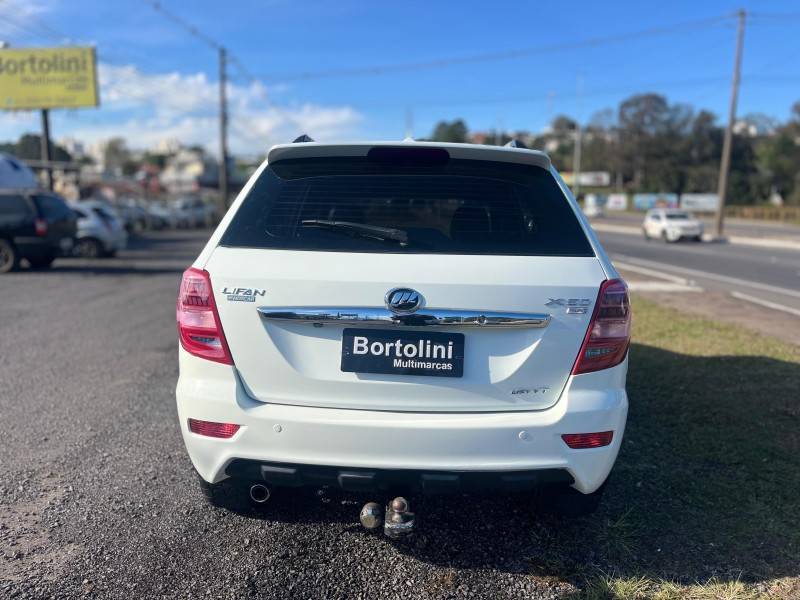 LIFAN - X60 - 2015/2016 - Branca - R$ 46.900,00