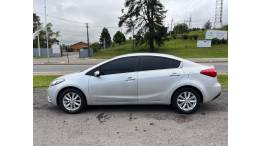 KIA MOTORS - CERATO - 2014/2015 - Prata - R$ 66.900,00