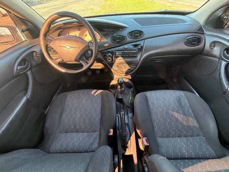 FORD - FOCUS - 2006/2006 - Preta - R$ 21.900,00