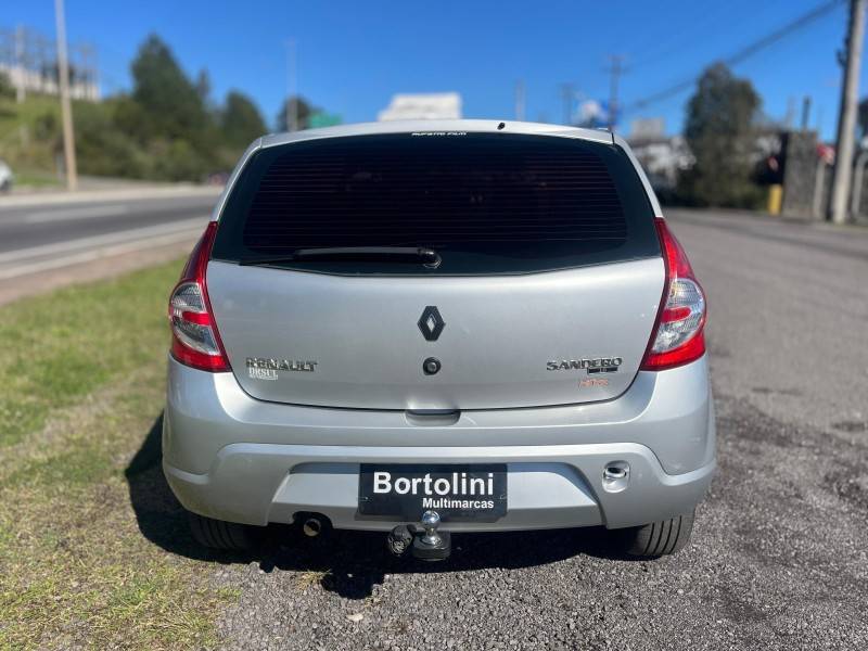 RENAULT - SANDERO - 2010/2011 - Prata - R$ 30.900,00