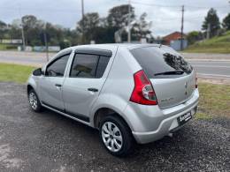 RENAULT - SANDERO - 2010/2011 - Prata - R$ 27.900,00