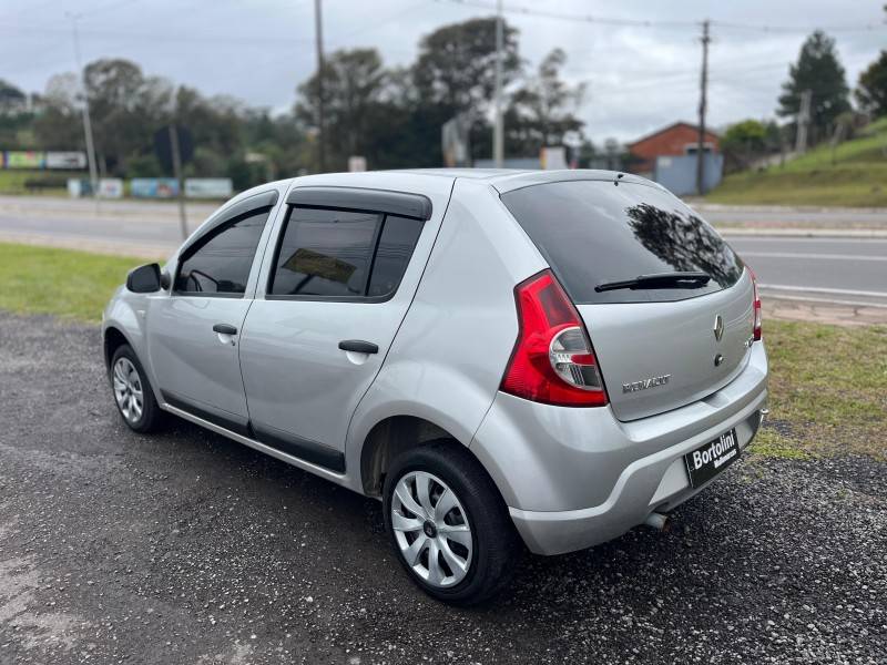 RENAULT - SANDERO - 2010/2011 - Prata - R$ 27.900,00