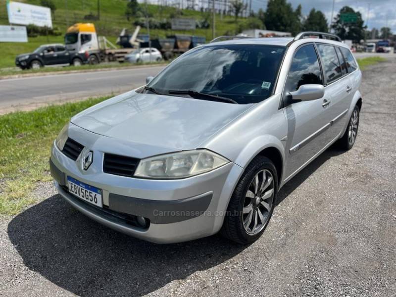 RENAULT - MÉGANE - 2009/2009 - Prata - R$ 23.900,00