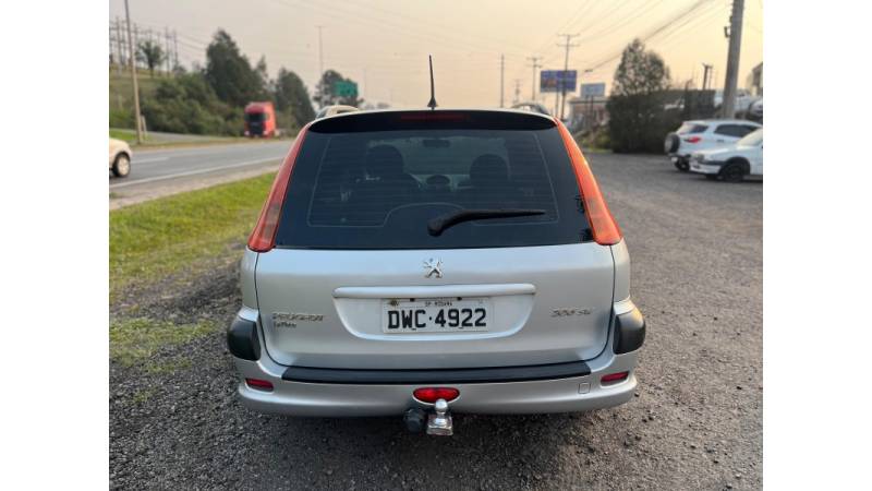 PEUGEOT - 206 - 2008/2008 - Prata - R$ 16.000,00