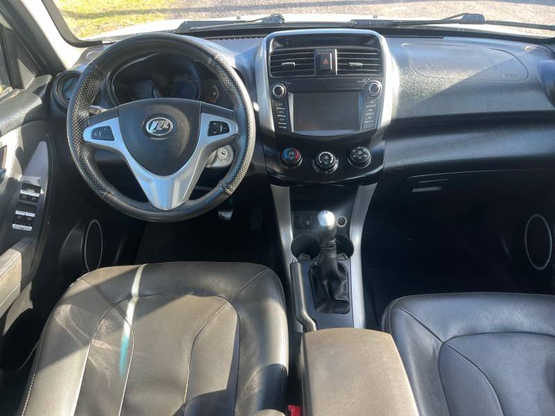 LIFAN - X60 - 2015/2016 - Branca - R$ 46.900,00