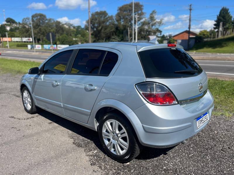 CHEVROLET - VECTRA - 2008/2009 - Prata - R$ 36.900,00