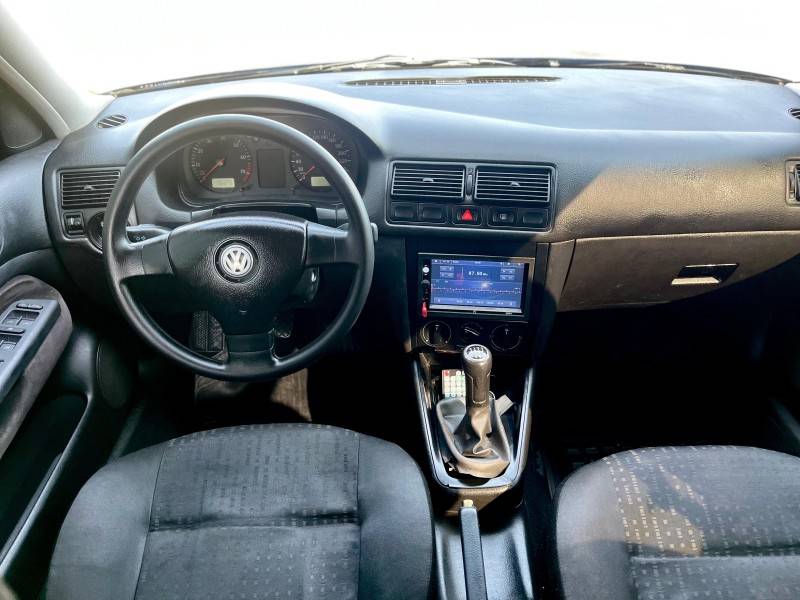VOLKSWAGEN - GOLF - 2001/2002 - Azul - R$ 27.900,00