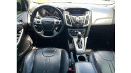 FORD - FOCUS - 2014/2015 - Preta - R$ 56.900,00