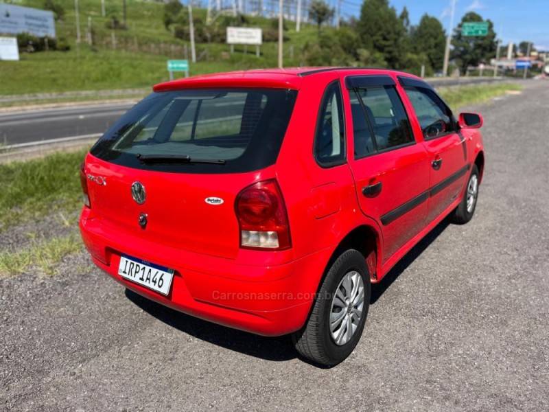VOLKSWAGEN - GOL - 2011/2011 - Vermelha - R$ 26.900,00