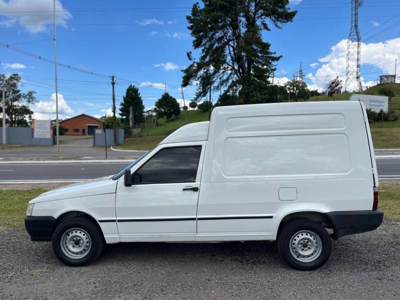 FIAT - FIORINO - 2005/2006 - Branca - R$ 27.900,00