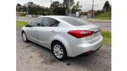 KIA MOTORS - CERATO - 2014/2015 - Prata - R$ 66.900,00