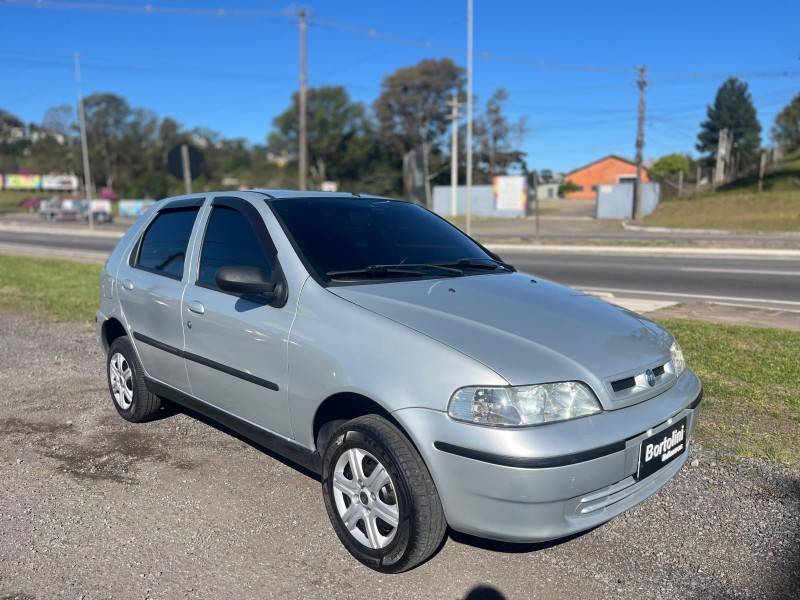 FIAT - PALIO - 2003/2003 - Prata - R$ 18.500,00