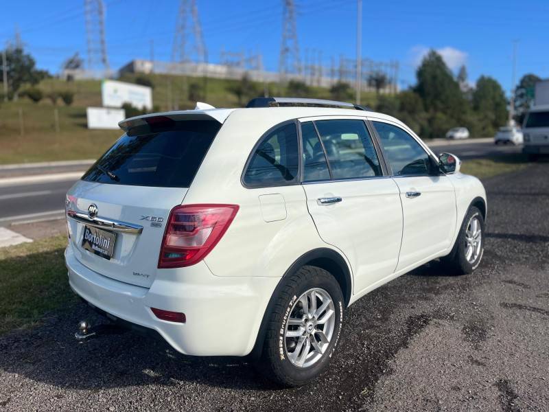 LIFAN - X60 - 2015/2016 - Branca - R$ 46.900,00