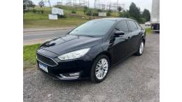 FORD - FOCUS - 2017/2018 - Preta - R$ 61.900,00