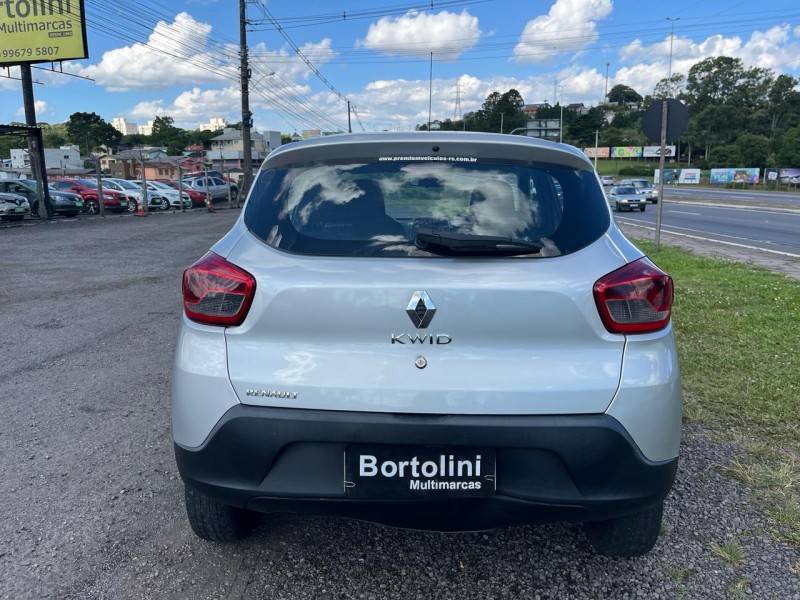 RENAULT - KWID - 2017/2018 - Prata - R$ 42.000,00