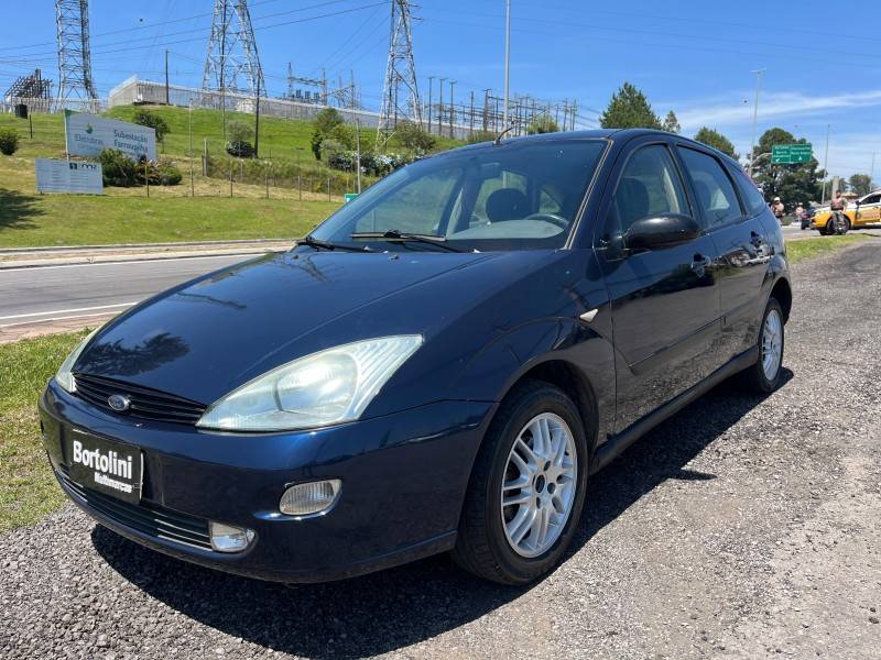 FORD - FOCUS - 2001/2001 - Azul - R$ 18.000,00