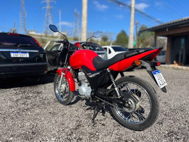 HONDA - CG 125 - 2014/2014 - Vermelha - R$ 8.900,00