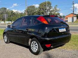 FORD - FOCUS - 2006/2006 - Preta - R$ 21.900,00
