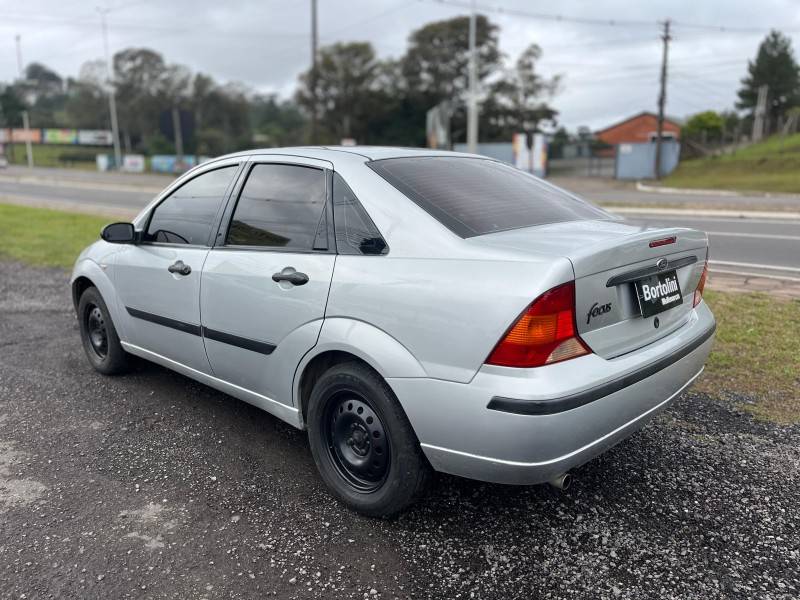 FORD - FOCUS - 2007/2007 - Prata - R$ 22.900,00