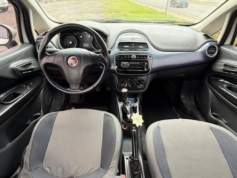 FIAT - PUNTO - 2012/2013 - Branca - R$ 41.900,00