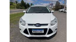 FORD - FOCUS - 2014/2015 - Branca - R$ 58.900,00