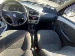 FIAT - STRADA - 2005/2006 - Branca - R$ 27.900,00