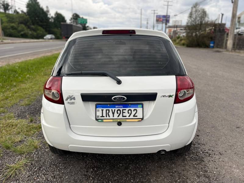 FORD - KA - 2011/2011 - Branca - R$ 21.900,00