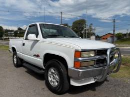 CHEVROLET - SILVERADO - 1997/1998 - Branca - R$ 65.000,00