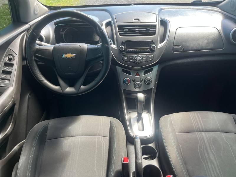 CHEVROLET - TRACKER - 2016/2016 - Branca - R$ 71.900,00