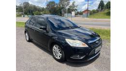 FORD - FOCUS - 2010/2010 - Preta - R$ 31.900,00