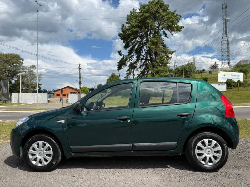RENAULT - SANDERO - 2009/2010 - Verde - Sob Consulta